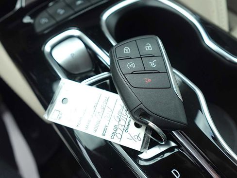 Used 2023 Buick Envision Avenir AWD/4WD image 34