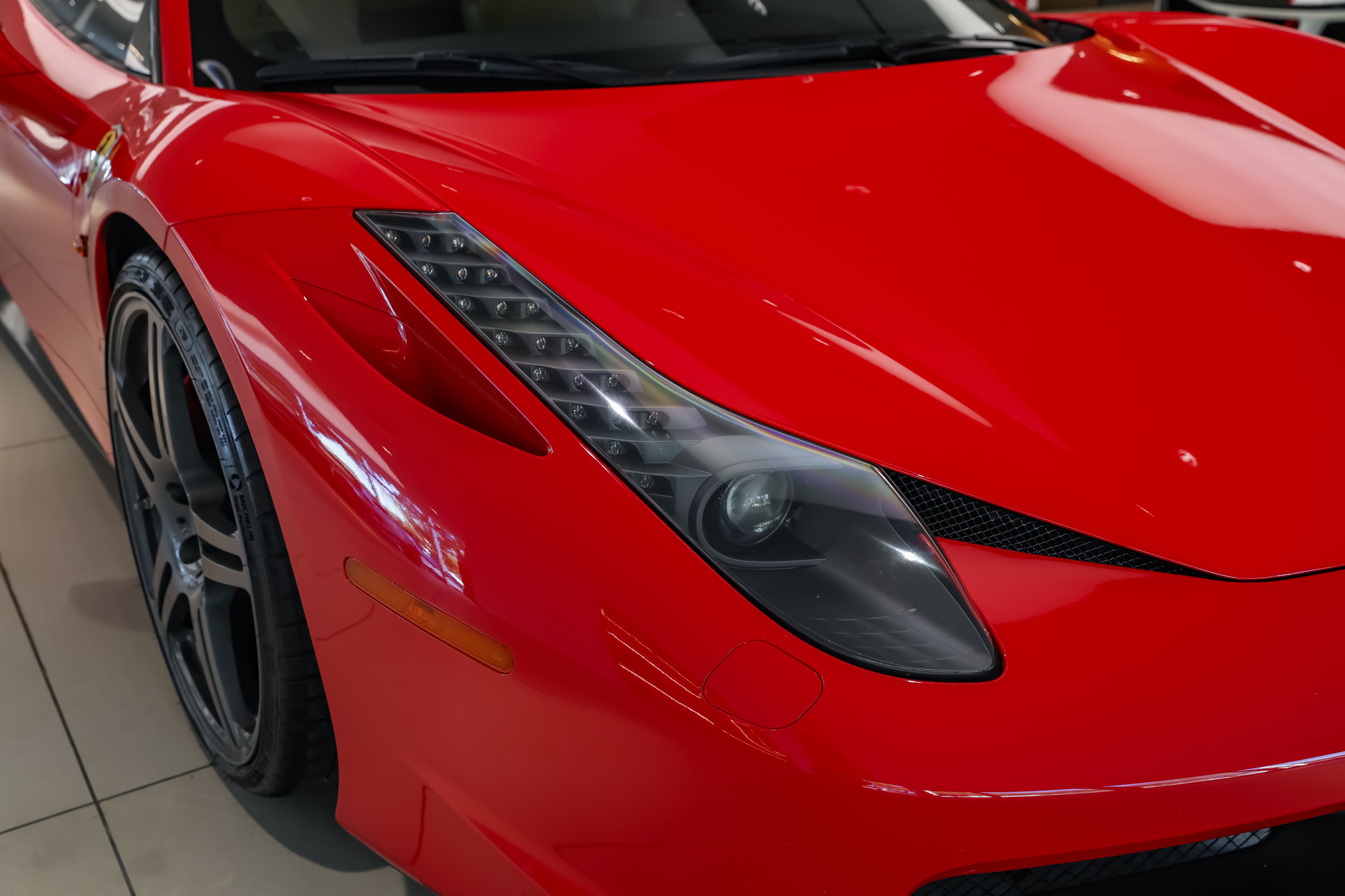 Used 2010 Ferrari 458 Italia Coupe RWD image 18