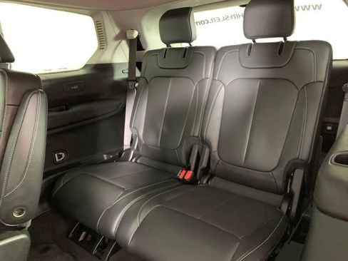 Used 2022 Jeep Grand Cherokee L Limited w/ Luxury Tech Group II AWD/4WD image 12