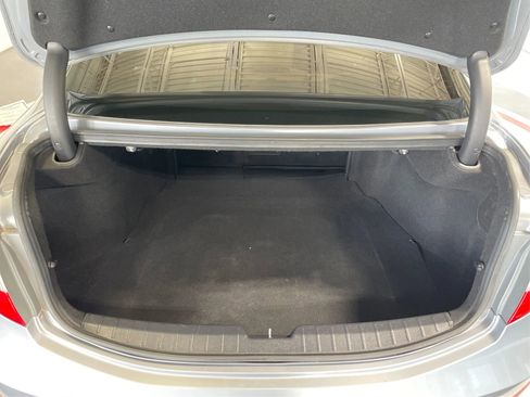 Used 2016 Hyundai Azera image 12