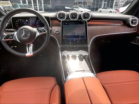 Used 2026 Mercedes-Benz GLC 300 4MATIC image 13