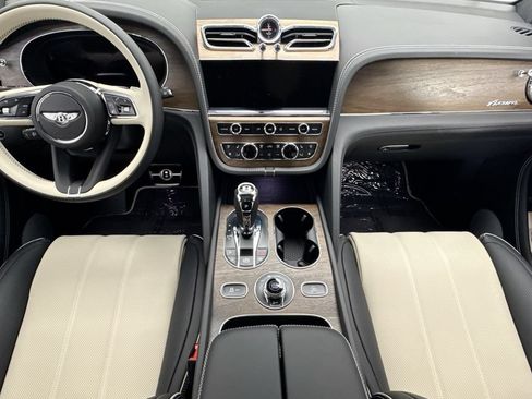 New 2026 Bentley Bentayga AWD/4WD image 13