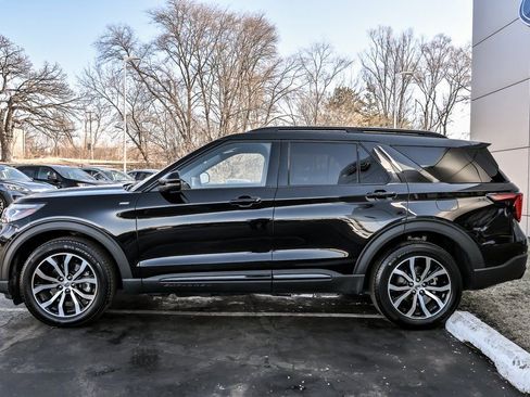 Used 2025 Ford Explorer ST-Line image 5