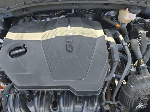 Certified 2025 Hyundai Tucson SE FWD image 27