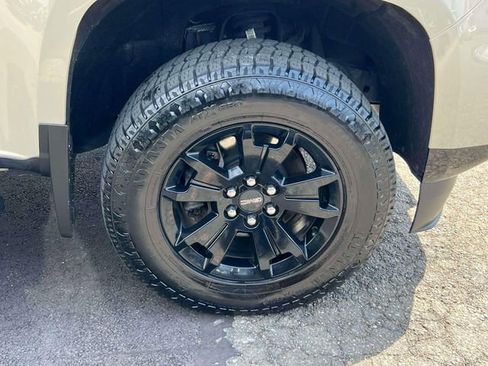 Used 2022 GMC Canyon AT4 AWD/4WD image 10