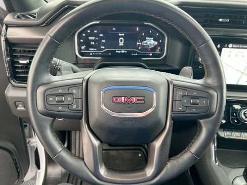 Used 2023 GMC Sierra 1500 AT4 w/ AT4 Premium Package AWD/4WD image 31