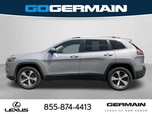 Used 2019 Jeep Cherokee Limited AWD/4WD image 3