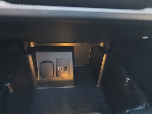 Used 2025 Ford Explorer ST image 30