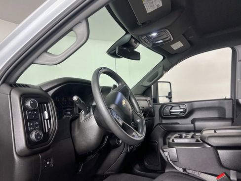 Used 2025 Chevrolet Silverado 2500 W/T w/ WT/CX Safety Package image 21