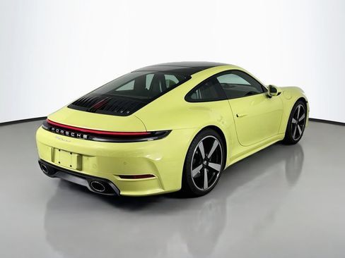 Certified 2025 Porsche 911 Carrera RWD image 9