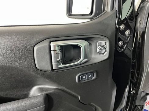 Used 2026 Jeep Gladiator Sport AWD/4WD image 16