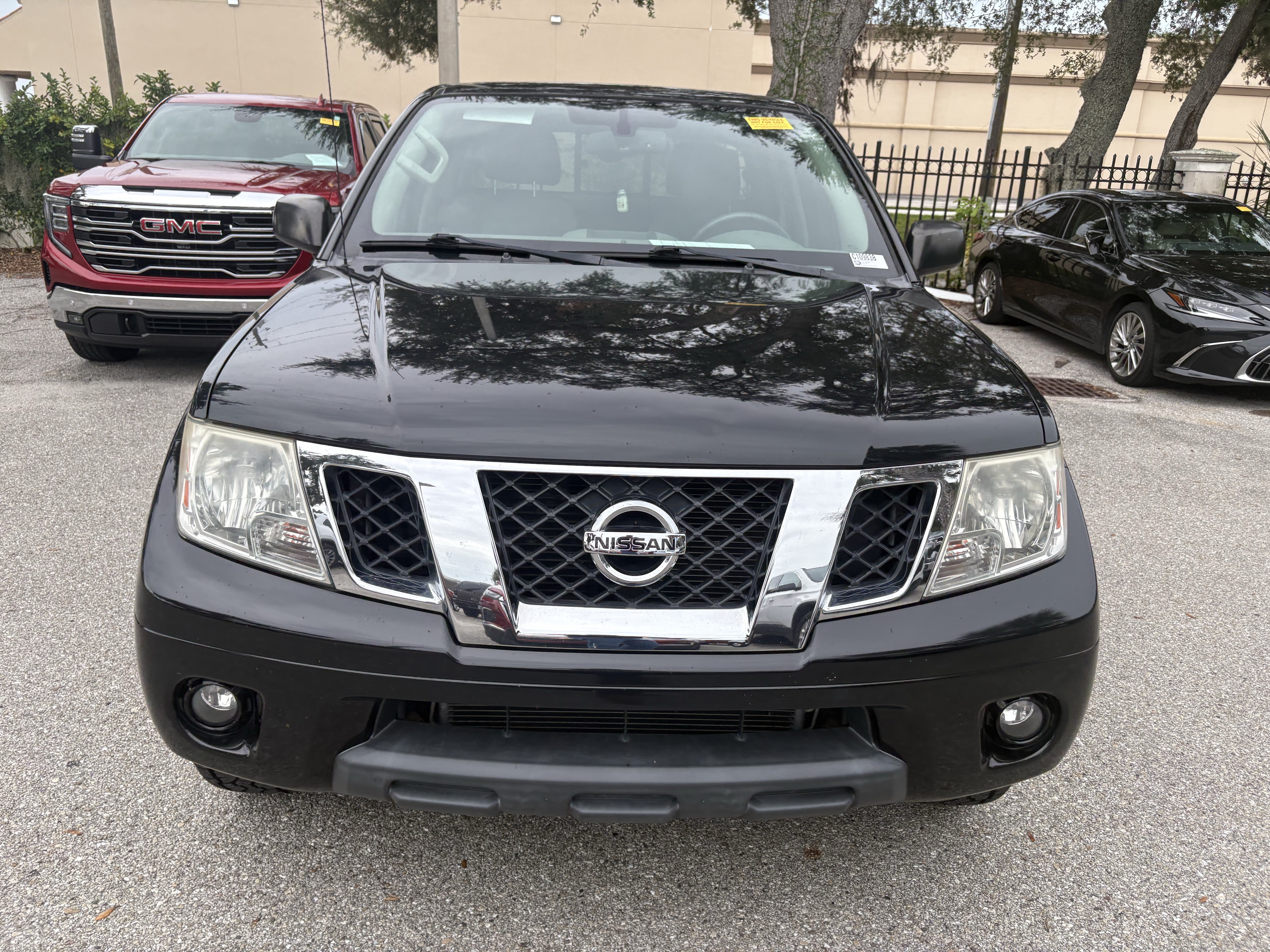 Used 2019 Nissan Frontier SV w/ Value Truck Package RWD image 2