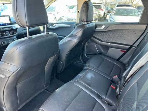 Used 2020 Ford Escape SE Sport image 31