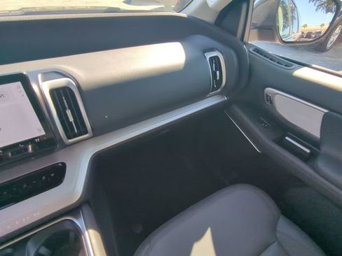 New 2025 Ford Expedition Max Active image 8