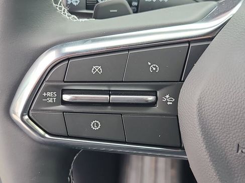 New 2026 Chevrolet Traverse LT FWD image 24