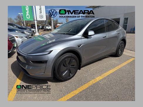 Used 2026 Tesla Model Y 2WD image 1