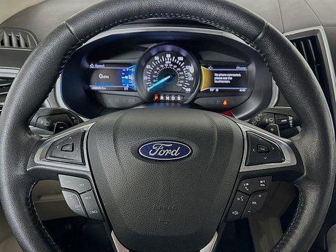 Used 2019 Ford Edge Titanium w/ Cold Weather Package AWD/4WD image 12