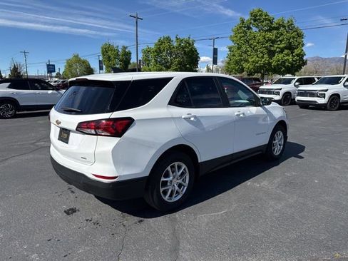 Used 2024 Chevrolet Equinox LS AWD/4WD image 7