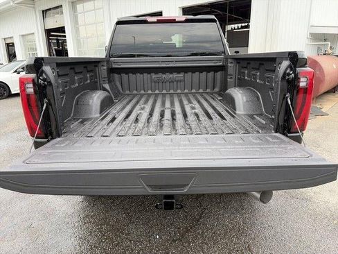 New 2026 GMC Sierra 2500 SLT AWD/4WD image 8