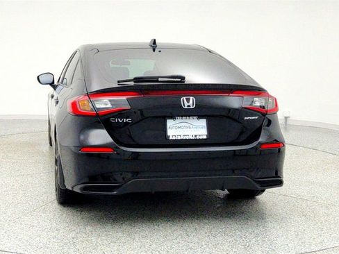 Used 2025 Honda Civic Sport image 6