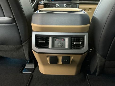 Used 2024 Ford F250 Lariat w/ Lariat Ultimate Package AWD/4WD image 26