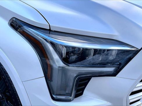 Used 2024 Toyota Sequoia Capstone image 24