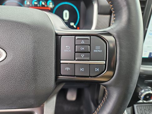 Used 2023 Ford F150 Platinum w/ FX4 Off-Road Package image 19