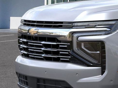 New 2026 Chevrolet Suburban Premier image 40