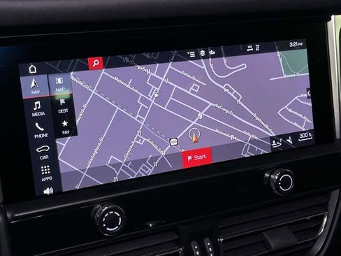 Certified 2023 Porsche Macan GTS image 29