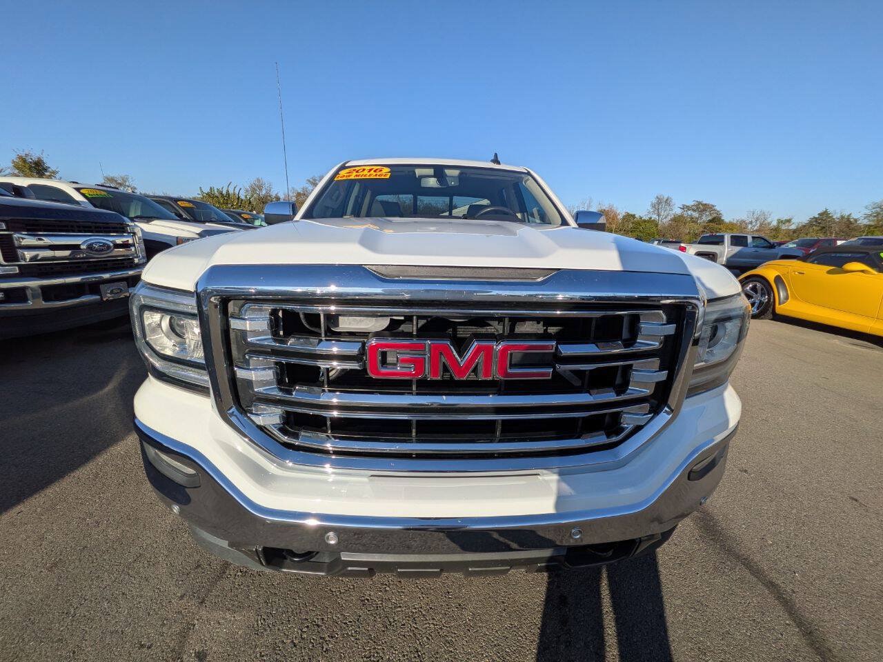 Used 2016 GMC Sierra 1500 SLT w/ SLT Preferred Package AWD/4WD image 5