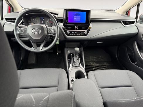 Used 2025 Toyota Corolla LE image 12