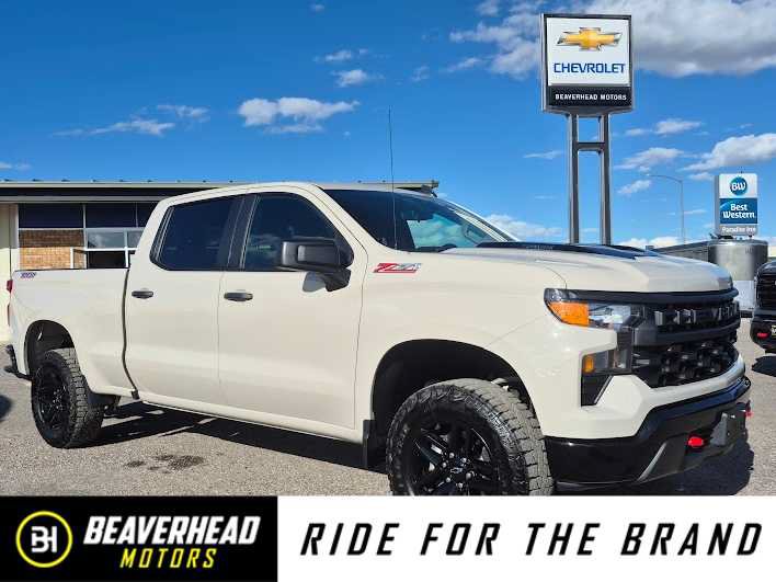 Used 2026 Chevrolet Silverado 1500 Custom Trail Boss AWD/4WD image 1