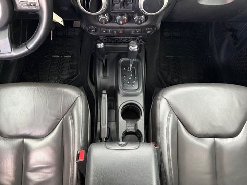 Used 2017 Jeep Wrangler Unlimited Sahara w/ Max Tow Package AWD/4WD image 23