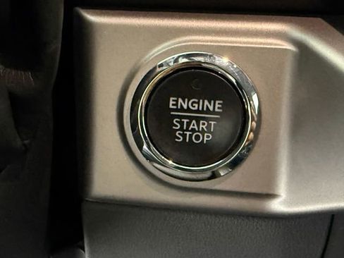 Used 2022 Ford F150 XLT w/ Equipment Group 302A High AWD/4WD image 17