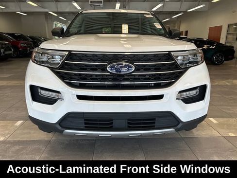 Used 2023 Ford Explorer XLT w/ Equipment Group 202A AWD/4WD image 17