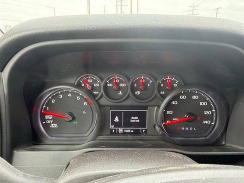 Used 2023 Chevrolet Silverado 1500 Custom Trail Boss w/ LPO, Dark Essentials Package AWD/4WD image 9
