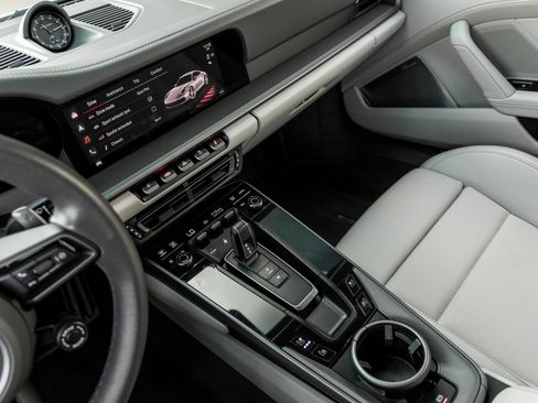 Certified 2022 Porsche 911 Carrera 4S image 31