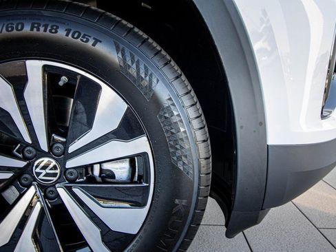 New 2026 Volkswagen Atlas Cross Sport SE image 22