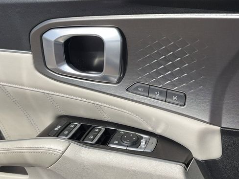 Certified 2023 Kia Sorento SX Prestige AWD/4WD image 20