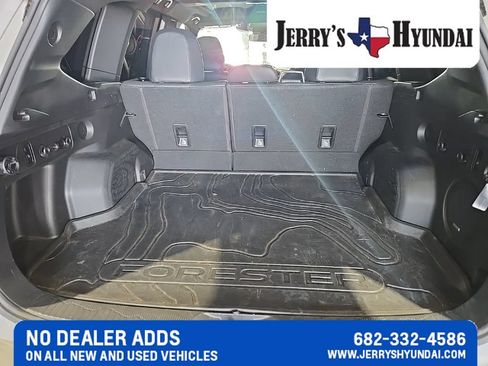 Used 2025 Subaru Forester Limited AWD/4WD image 11