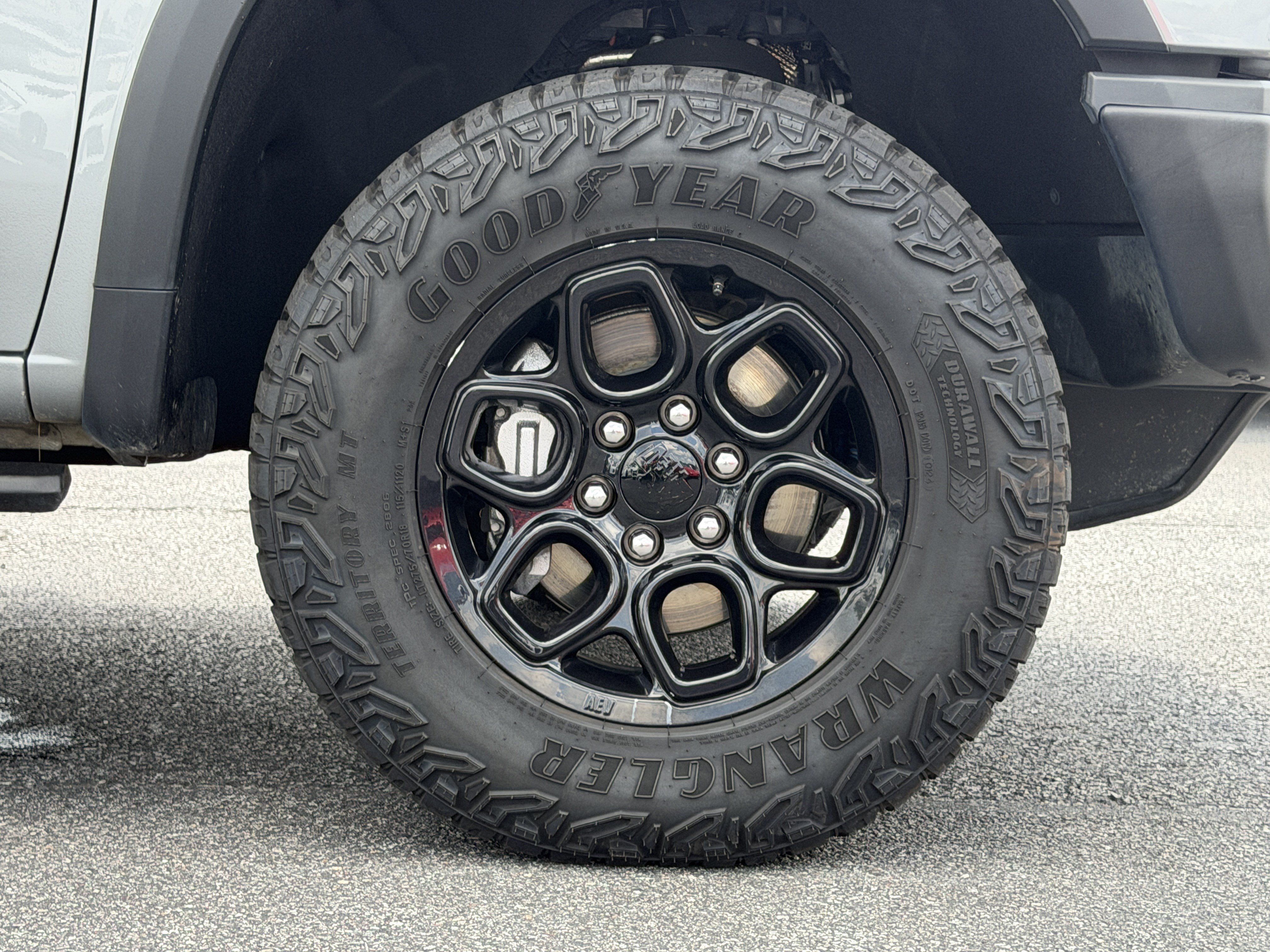 Used 2024 Chevrolet Silverado 1500 ZR2 w/ ZR2 Bison Edition AWD/4WD image 13