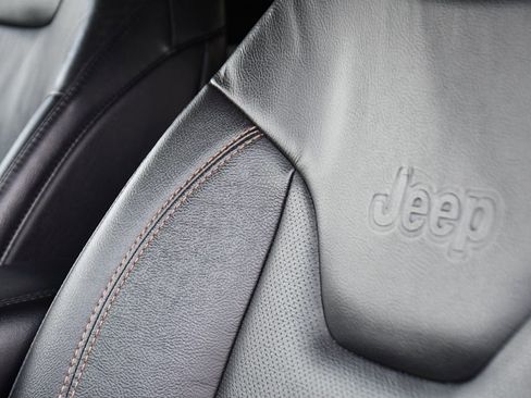 Used 2022 Jeep Compass Latitude AWD/4WD image 14