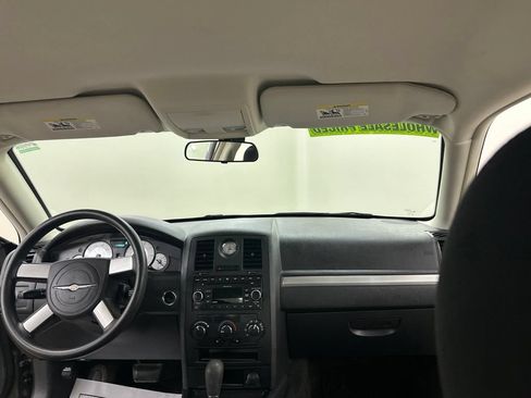 Used 2008 Chrysler 300 LX RWD image 24