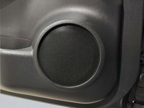 Used 2020 Nissan Rogue SL image 24