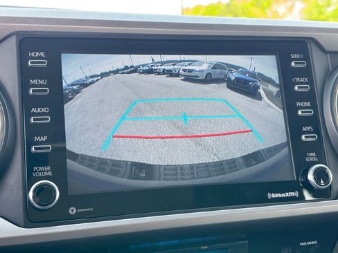 Used 2022 Toyota Tacoma SR5 w/ Technology Package image 17