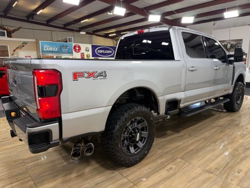 Used 2023 Ford F250 Lariat w/ Sport Appearance Package AWD/4WD image 5