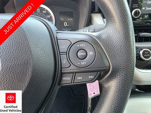 Certified 2022 Toyota Corolla LE image 29