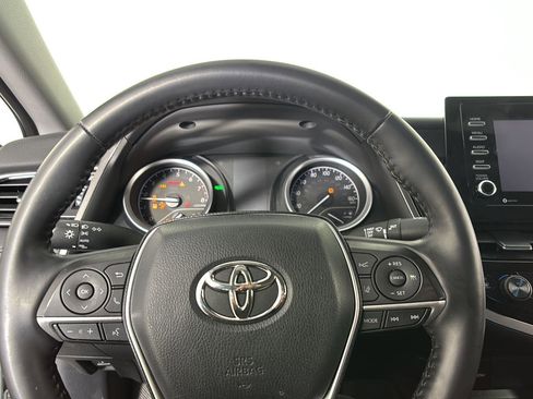 Used 2022 Toyota Camry LE w/ Cold Weather Package image 31