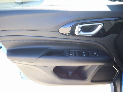 New 2026 Jeep Compass Latitude image 15