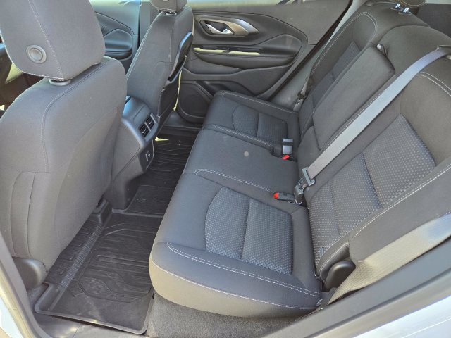 Used 2022 GMC Terrain SLE w/ Driver Convenience Package FWD image 11